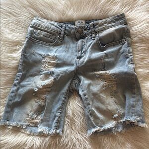👖DISTRESSED DENIM BOY SHORTS💙